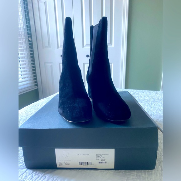 Ann Taylor boots - Picture 1 of 8